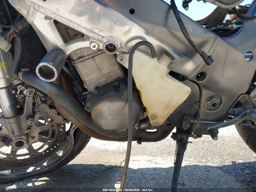 1998 Suzuki Gsx-r600 VIN JS1GN78A6W2101413 IAAI salvage auction — FRONT END, Salvage (Kansas), sold $100 on 2026-07-29 (photo 9)