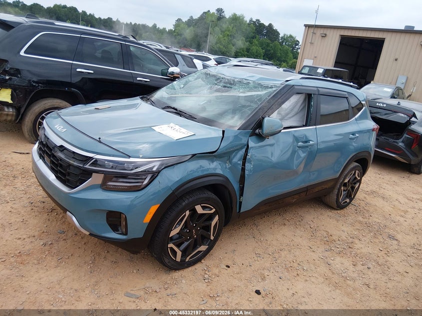 2024 Kia Seltos VIN KNDETCA76R7637392 IAAI salvage auction — SIDE, Salvage Title, sold $2,000 on 2026-07-09 (photo 2)