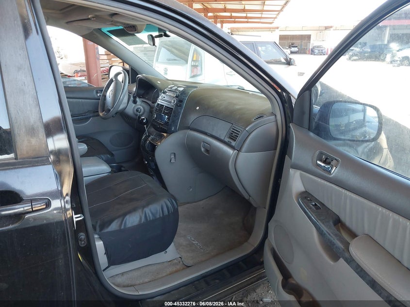 2008 Toyota Sienna VIN 5TDZK22C38S110151 IAAI salvage auction — NORMAL WEAR, Clear-Dealer Only (Arizona), sold $375 on 2026-07-28 (photo 5)