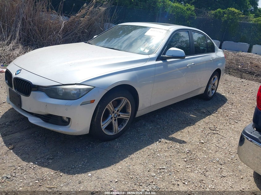 2015 BMW 3er VIN WBA3B5G52FNS15037 IAAI salvage auction — NORMAL WEAR, Clear (Virginia), sold $825 on 2026-07-23 (photo 2)