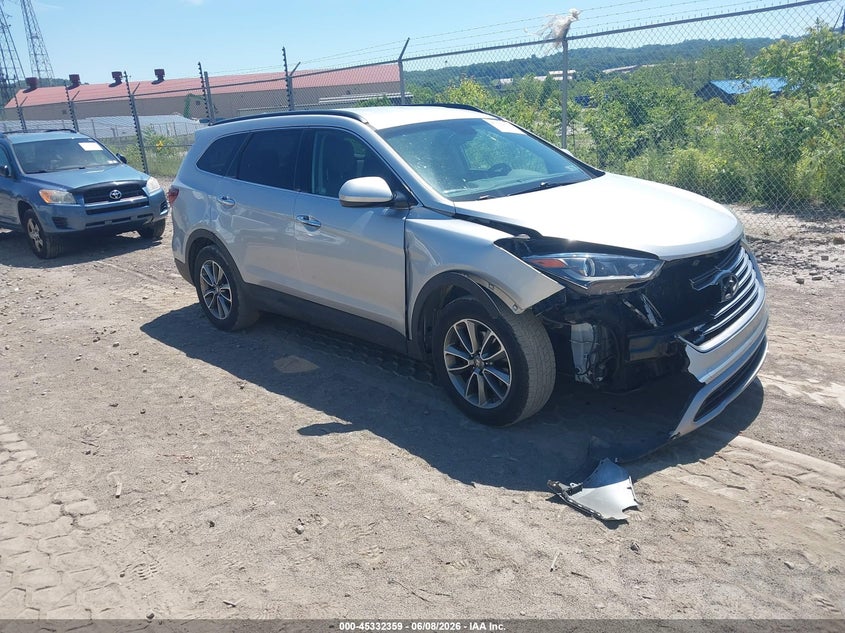 2017 Hyundai Santa fe VIN KM8SMDHF9HU215437 IAAI salvage auction — RIGHT FRONT, Salvage Title, sold $2,500 on 2026-07-07 (photo 1)
