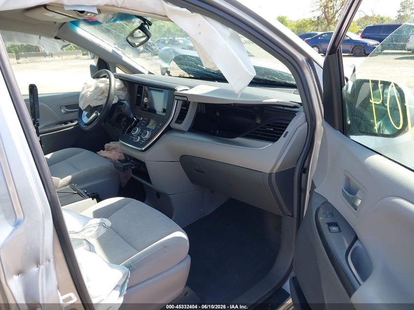 2017 Toyota Sienna VIN 5TDKZ3DC6HS773309 IAAI salvage auction — FRONT END, Salvage Title, sold $25 on 2026-07-28 (photo 5)