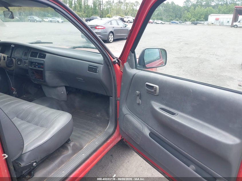 1996 Toyota T100 VIN JT4JM11D5T0016862 IAAI salvage auction — NORMAL WEAR, Clear (Florida), sold $1,050 on 2026-07-07 (photo 5)