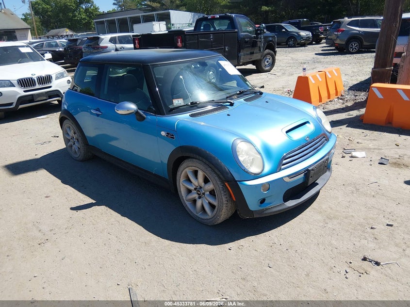 2005 Mini Cooper VIN WMWRE33445TD93371 IAAI salvage auction — NORMAL WEAR, Clear (Massachusetts), sold $300 on 2026-07-22 (photo 1)