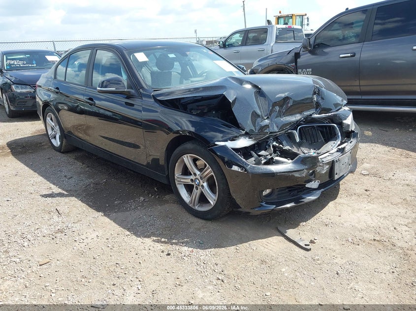2014 BMW 3er VIN WBA3C1C58EK110577 IAAI salvage auction — NORMAL WEAR, Salvage Title, sold $1,025 on 2026-07-28 (photo 1)