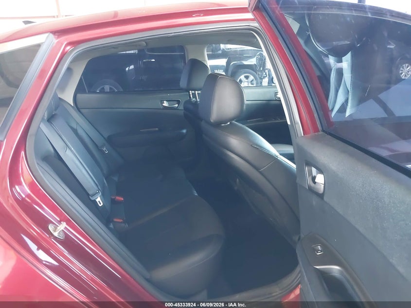 2019 Kia Optima VIN 5XXGT4L33KG367835 IAAI salvage auction — LEFT FRONT, Salvage Title, sold $3,400 on 2026-08-02 (photo 8)