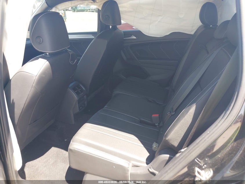 2022 Volkswagen Tiguan VIN 3VVCB7AX7NM097294 IAAI salvage auction — RIGHT SIDE, Rebuildable (Florida), sold $9,550 on 2026-07-28 (photo 8)