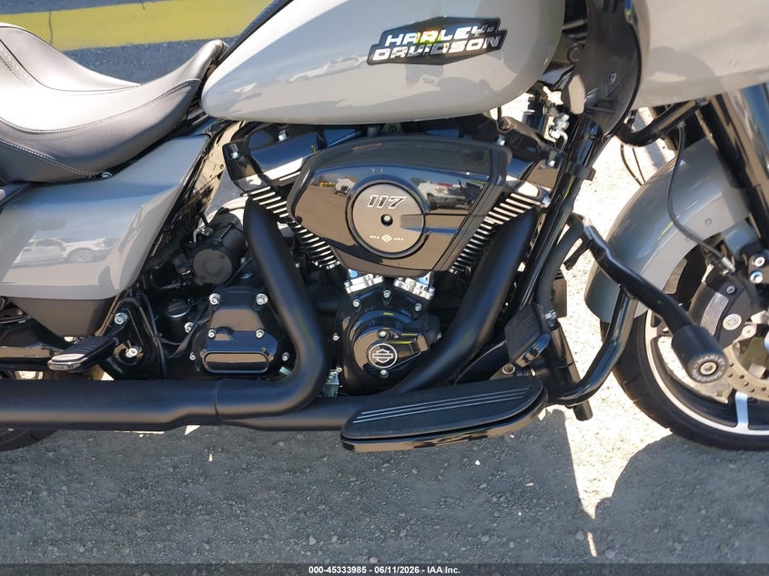 2025 Harley-davidson Road glide VIN 1HD1KH727SB640104 IAAI salvage auction — LEFT & RIGHT, Salvage Title, sold $15,300 on 2026-07-15 (photo 8)