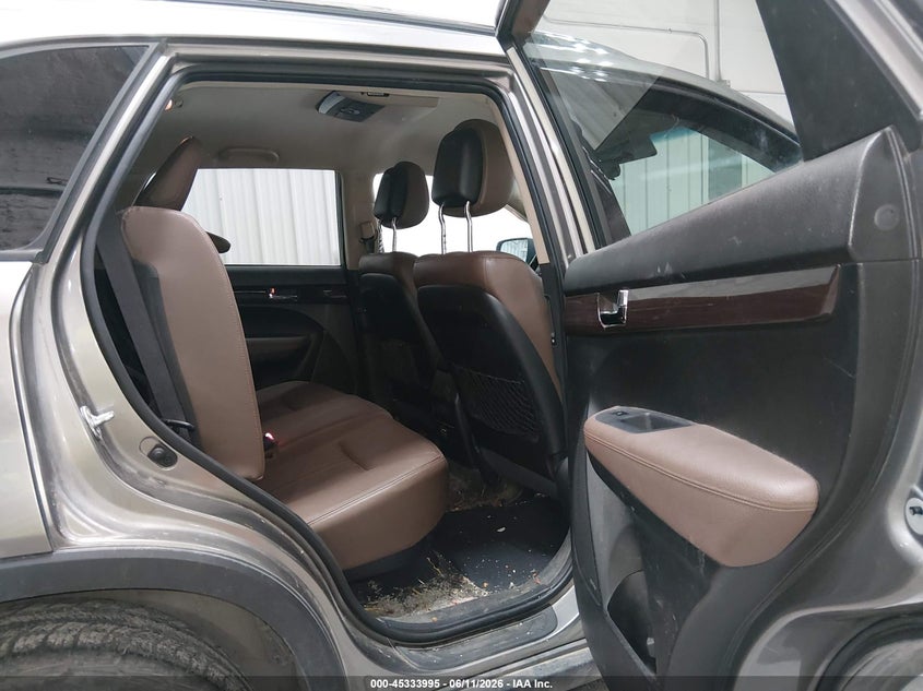 2011 Kia Sorento VIN 5XYKUDA29BG114175 IAAI salvage auction — NORMAL WEAR, Original (Alaska), sold $1,125 on 2026-07-10 (photo 8)