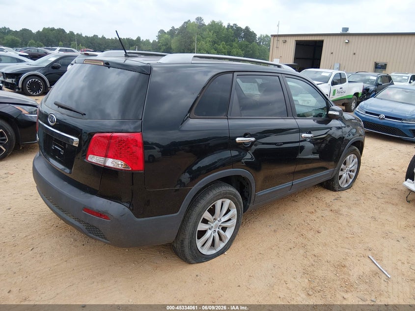 2011 Kia Sorento VIN 5XYKT4A21BG045761 IAAI salvage auction — VANDALISM, Salvage (South Carolina), sold $525 on 2026-07-06 (photo 4)