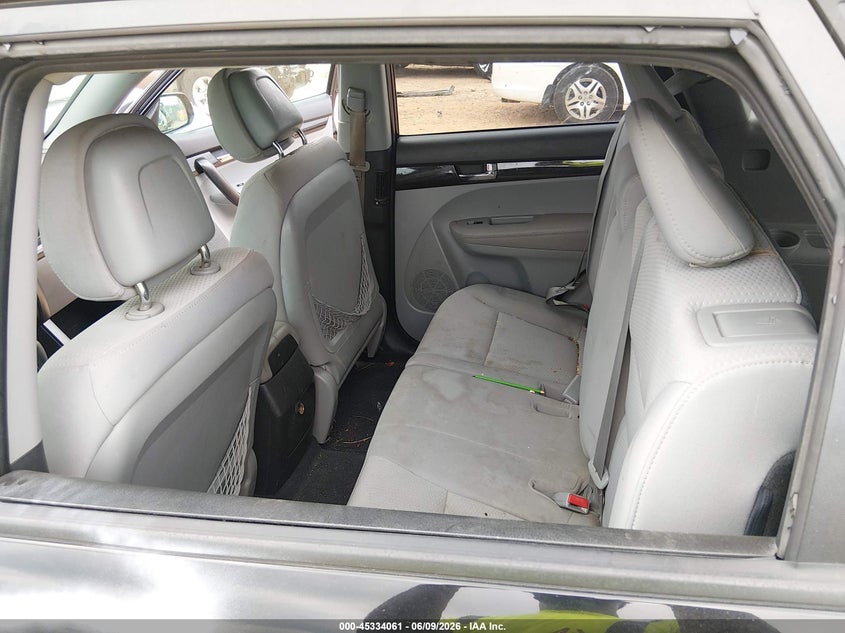 2011 Kia Sorento VIN 5XYKT4A21BG045761 IAAI salvage auction — VANDALISM, Salvage (South Carolina), sold $525 on 2026-07-06 (photo 8)