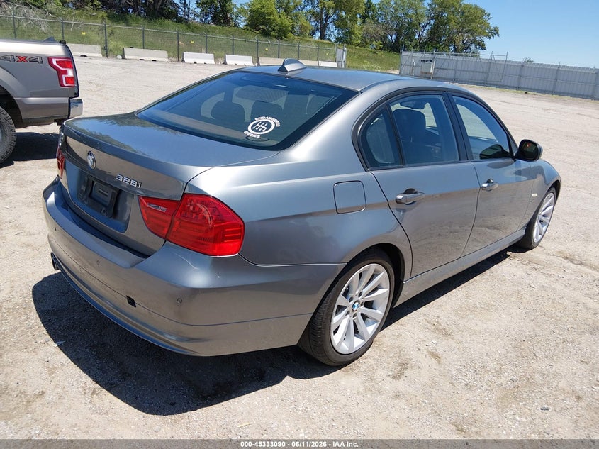 2011 BMW 3 series VIN WBAPK7C58BA771504 IAAI salvage auction — NORMAL WEAR, Salvage (Idaho), sold $750 on 2026-07-16 (photo 4)