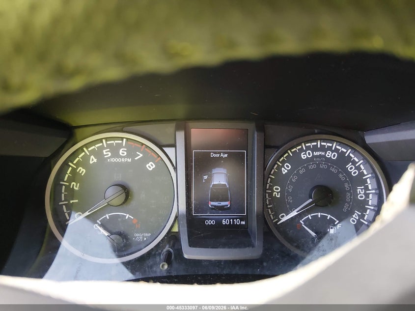 2019 Toyota Tacoma VIN 5TFCZ5AN6KX196725 IAAI salvage auction — RIGHT FRONT, Salvage Title, sold $15,800 on 2026-07-30 (photo 7)