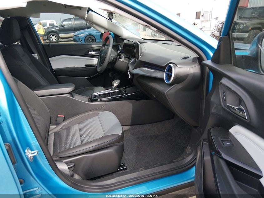 2026 Chevrolet Trax VIN KL77LHEP9TC054830 IAAI salvage auction — SIDE, Salvage Title, sold $1,050 on 2026-07-31 (photo 5)