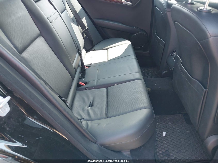 2011 Mercedes-benz C-klasse VIN WDDGF8BB6BR180339 IAAI salvage auction — REAR END, Clear (Massachusetts), sold $1,050 on 2026-07-19 (photo 8)