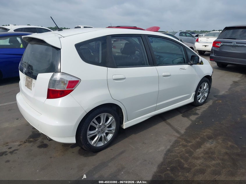 2011 Honda Fit VIN JHMGE8H52BC000984 IAAI salvage auction — FRONT END, Salvage (North Carolina), sold $1,000 on 2026-07-09 (photo 4)