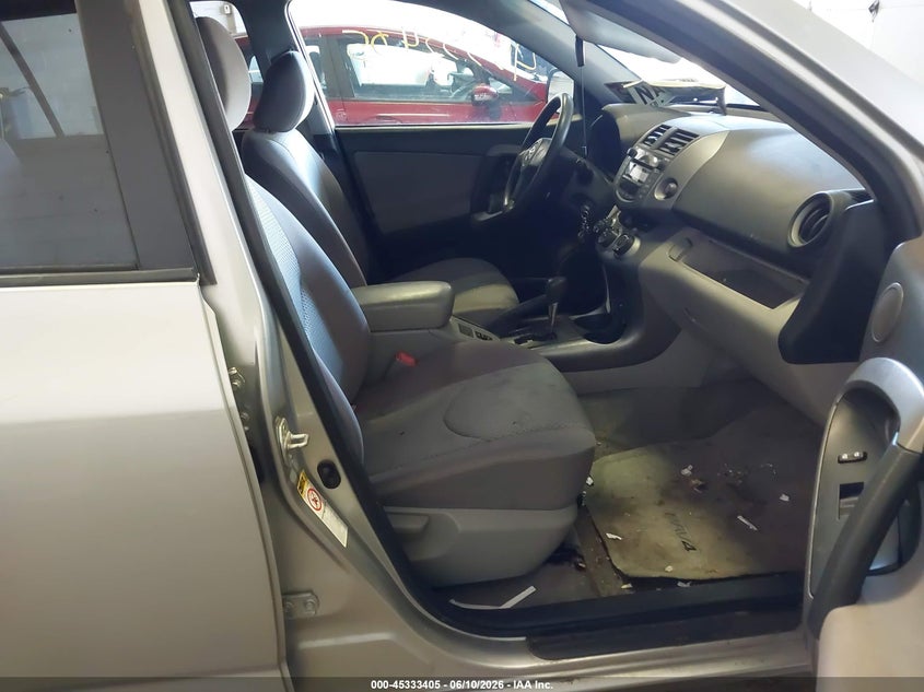 2008 Toyota Rav 4 VIN JTMBK33V386039234 IAAI salvage auction — NORMAL WEAR, Clear (Minnesota), sold $625 on 2026-07-22 (photo 5)