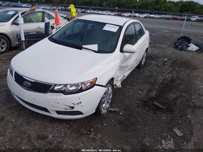 2012 Kia Forte VIN KNAFT4A2XC5553655 IAAI salvage auction — LEFT FRONT, Salvage Title, sold $950 on 2026-07-16 (photo 2)