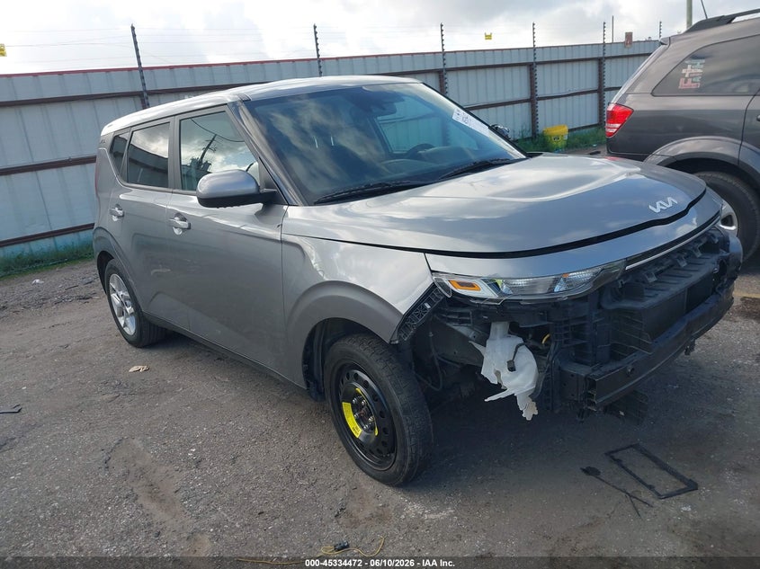 2022 Kia Soul VIN KNDJ23AU6N7808109 IAAI salvage auction — FRONT END, Salvage Title, sold $2,100 on 2026-08-02 (photo 1)