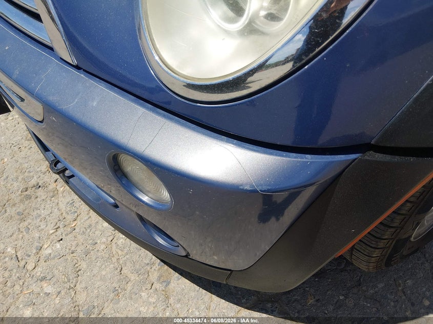 2005 Mini Cooper VIN WMWRF33575TF63633 IAAI salvage auction — NORMAL WEAR, Original (Maine), sold $300 on 2026-07-13 (photo 6)