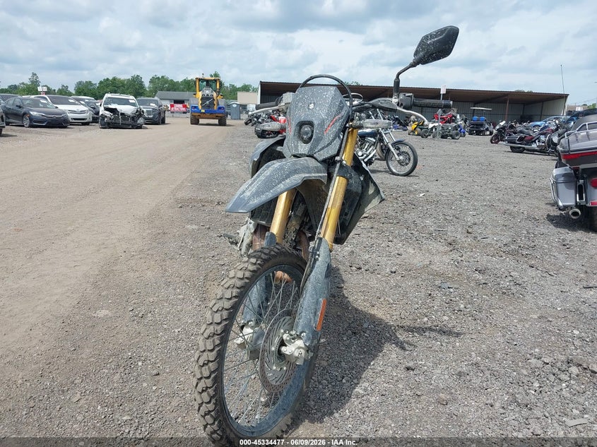 2025 Suzuki Dr-z VIN JS1ER11E3S7101257 IAAI salvage auction — LEFT FRONT, Salvage Title, sold $2,700 on 2026-07-15 (photo 5)
