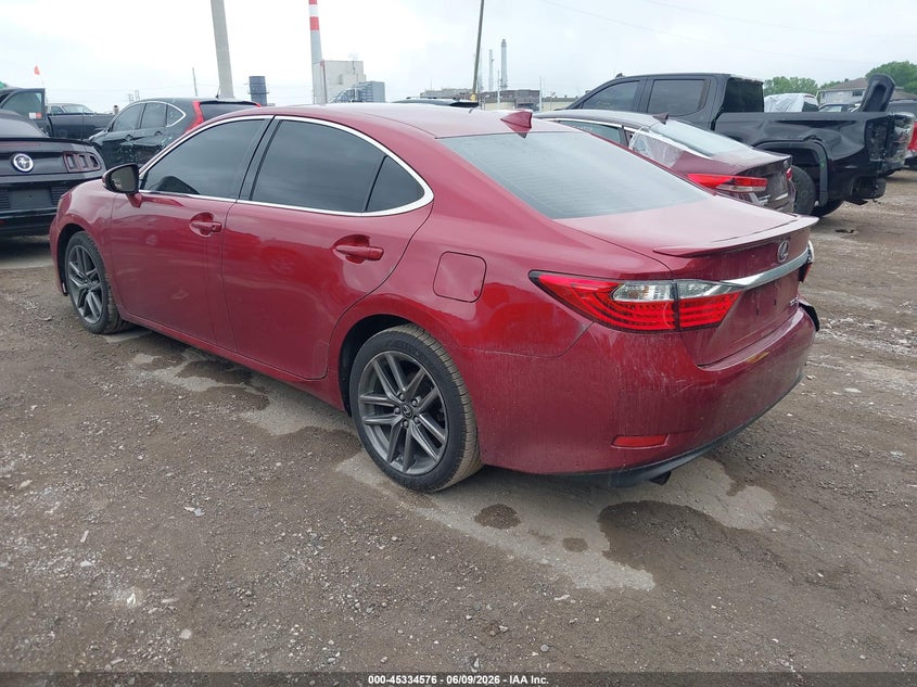 2015 Lexus ES VIN JTHBK1GG1F2172285 IAAI salvage auction — RIGHT REAR, Salvage Title, sold $4,275 on 2026-07-15 (photo 3)