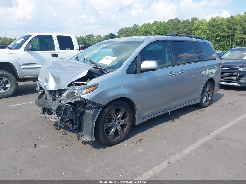 2017 Toyota Sienna VIN 5TDXZ3DC4HS768227 IAAI salvage auction — FRONT END, Salvage (North Carolina), sold $2,550 on 2026-07-08 (photo 2)
