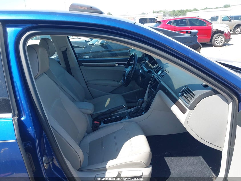 2017 Volkswagen Passat VIN 1VWBT7A39HC080083 IAAI salvage auction — FRONT END, Salvage Title, sold $2,250 on 2026-07-29 (photo 5)