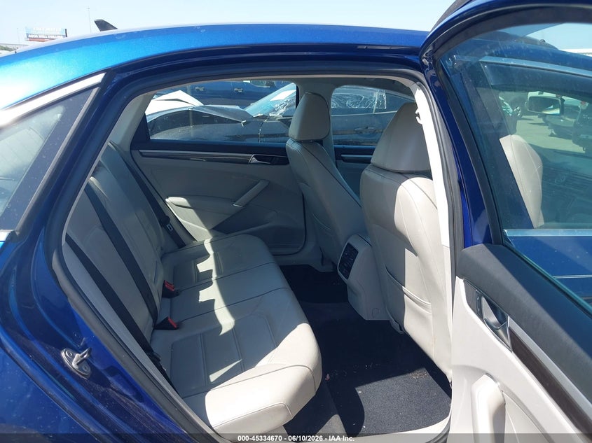 2017 Volkswagen Passat VIN 1VWBT7A39HC080083 IAAI salvage auction — FRONT END, Salvage Title, sold $2,250 on 2026-07-29 (photo 8)