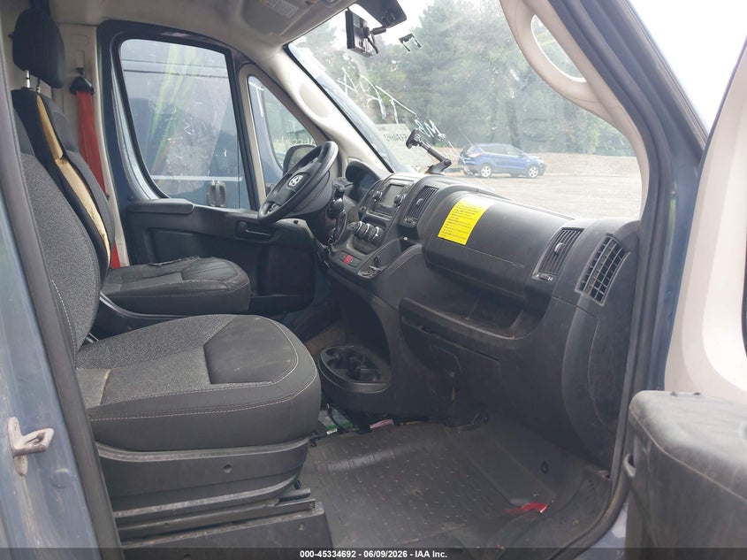 2020 Ram Promaster city VIN 3C6URVJG9LE124660 IAAI salvage auction — FRONT & REAR, Clear (Minnesota), sold $7,000 on 2026-08-19 (photo 5)