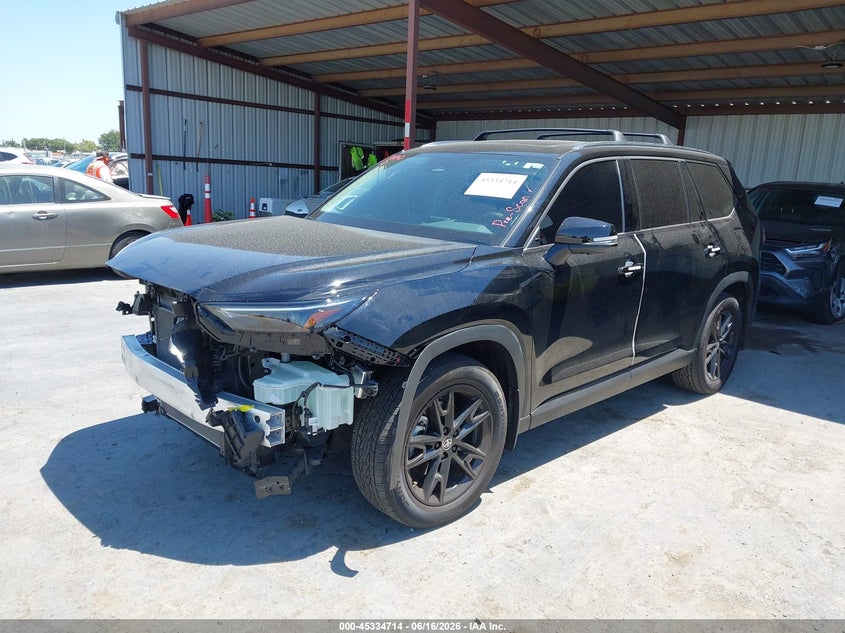 2026 Toyota Highlander VIN 5TDAAAB57TS108682 IAAI salvage auction — RIGHT FRONT, Salvage (California), sold $29,750 on 2026-07-05 (photo 2)