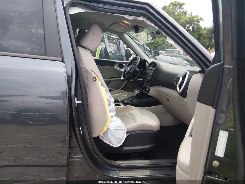 2020 Kia Soul VIN KNDJ23AU2L7014141 IAAI salvage auction — SIDE, Salvage - Greater Than 75% (Maryland), sold $1,300 on 2026-07-08 (photo 5)