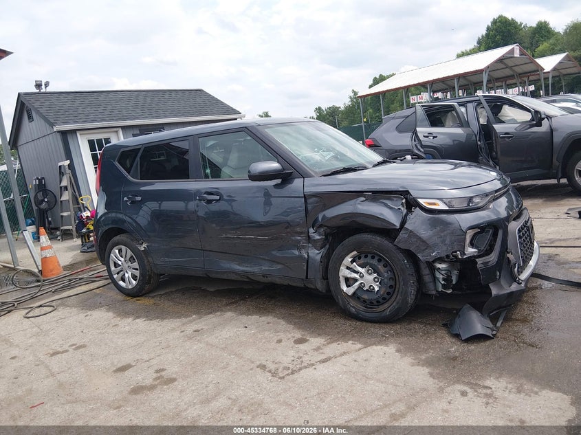 2020 Kia Soul VIN KNDJ23AU2L7014141 IAAI salvage auction — SIDE, Salvage - Greater Than 75% (Maryland), sold $1,300 on 2026-07-08 (photo 6)