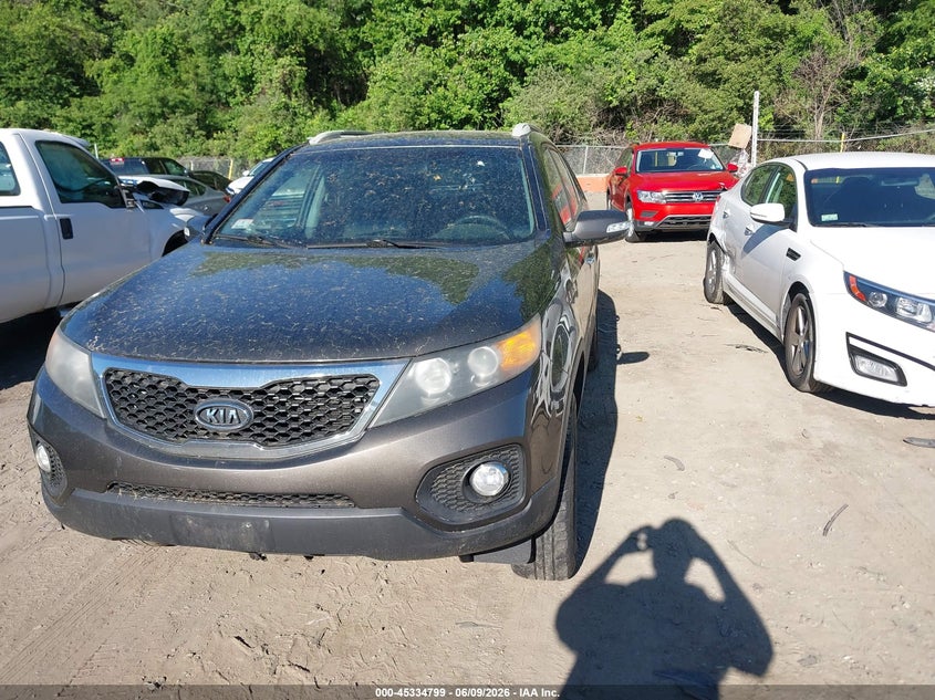2012 Kia Sorento VIN 5XYKU3A64CG305923 IAAI salvage auction — NORMAL WEAR, Salvage Title, sold $450 on 2026-07-21 (photo 2)