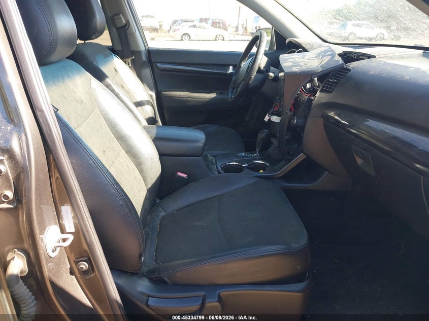 2012 Kia Sorento VIN 5XYKU3A64CG305923 IAAI salvage auction — NORMAL WEAR, Salvage Title, sold $450 on 2026-07-21 (photo 5)