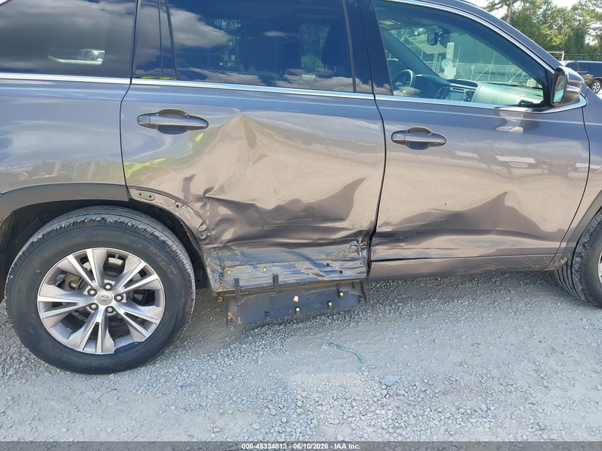 2015 Toyota Highlander VIN 5TDKKRFH6FS051920 IAAI salvage auction — RIGHT SIDE, Salvage Title, sold $5,500 on 2026-07-17 (photo 6)