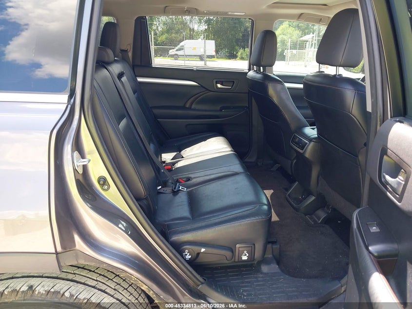 2015 Toyota Highlander VIN 5TDKKRFH6FS051920 IAAI salvage auction — RIGHT SIDE, Salvage Title, sold $5,500 on 2026-07-17 (photo 8)