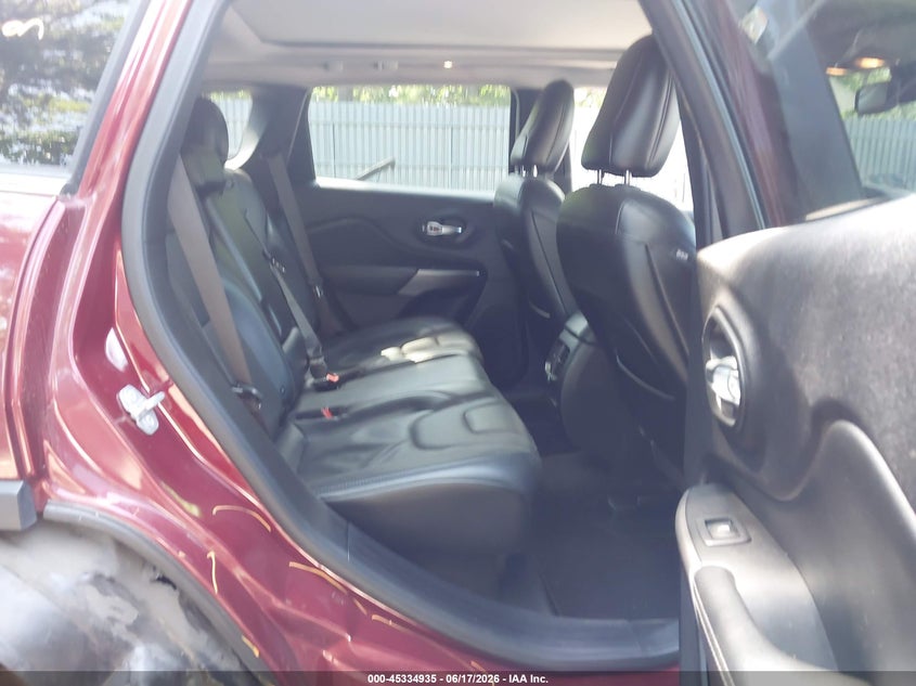 2019 Jeep Cherokee VIN 1C4PJMDXXKD409371 IAAI salvage auction — RIGHT SIDE, Salvage (New Jersey), sold $3,050 on 2026-08-20 (photo 8)
