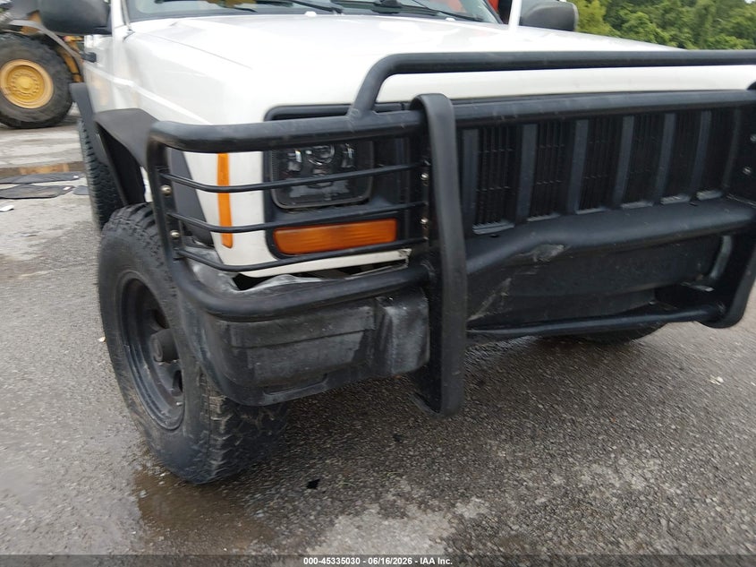 2000 Jeep Cherokee VIN 1J4FT28S1YL171962 IAAI salvage auction — SIDE, Salvage (Mississippi), sold $450 on 2026-08-19 (photo 6)