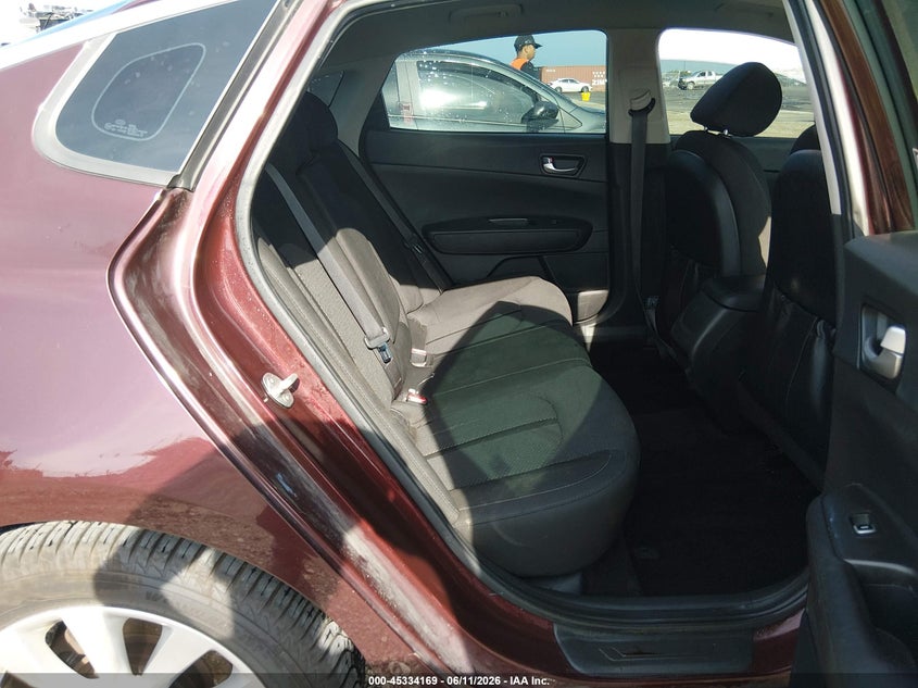 2018 Kia Optima VIN 5XXGT4L33JG254918 IAAI salvage auction — FRONT END, Salvage (Missouri), sold $175 on 2026-07-21 (photo 8)