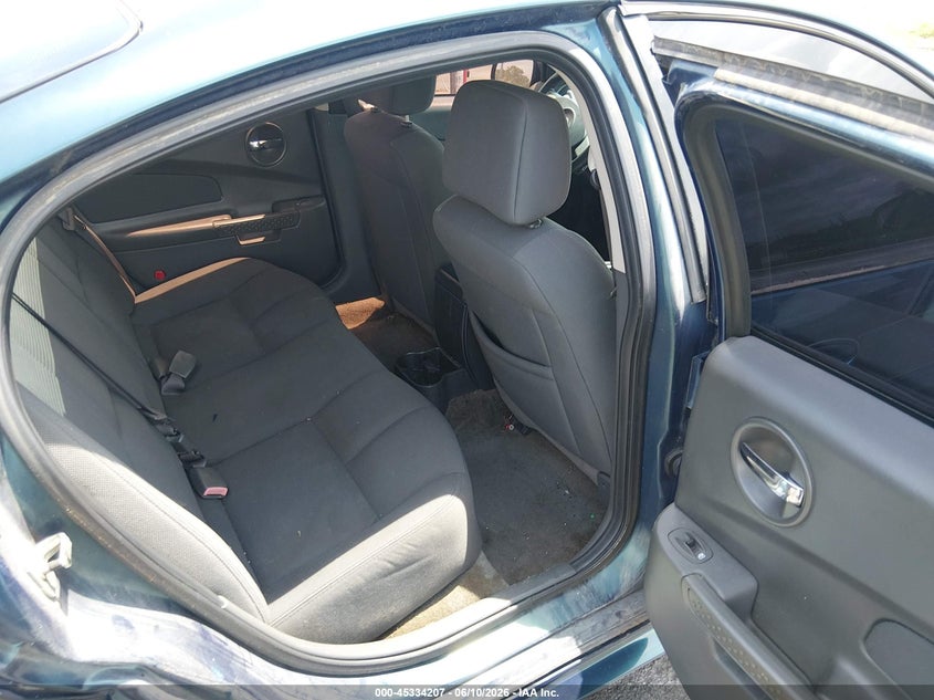 2005 Pontiac Grand prix VIN 2G2WP522151355681 IAAI salvage auction — SIDE, Rebuildable (Florida), sold $375 on 2026-07-09 (photo 8)