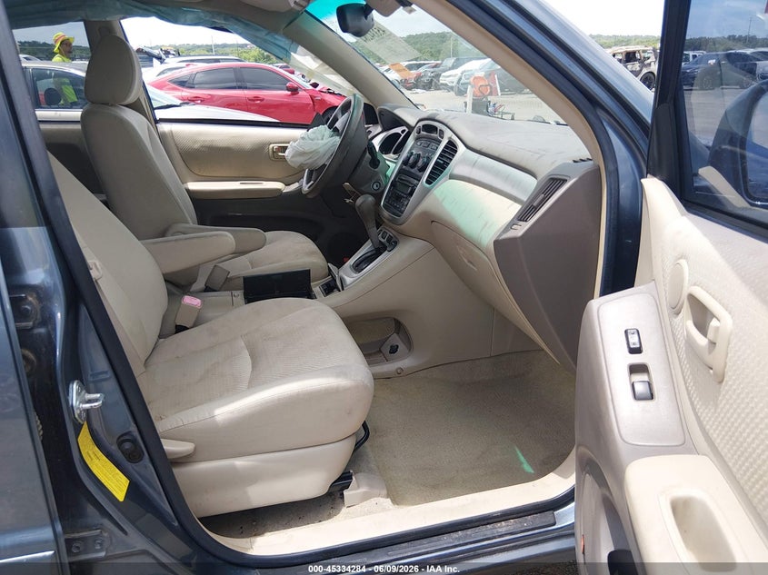 2006 Toyota Highlander VIN JTEGD21A560138840 IAAI salvage auction — LEFT SIDE, Junk (Oklahoma), sold $500 on 2026-07-28 (photo 5)