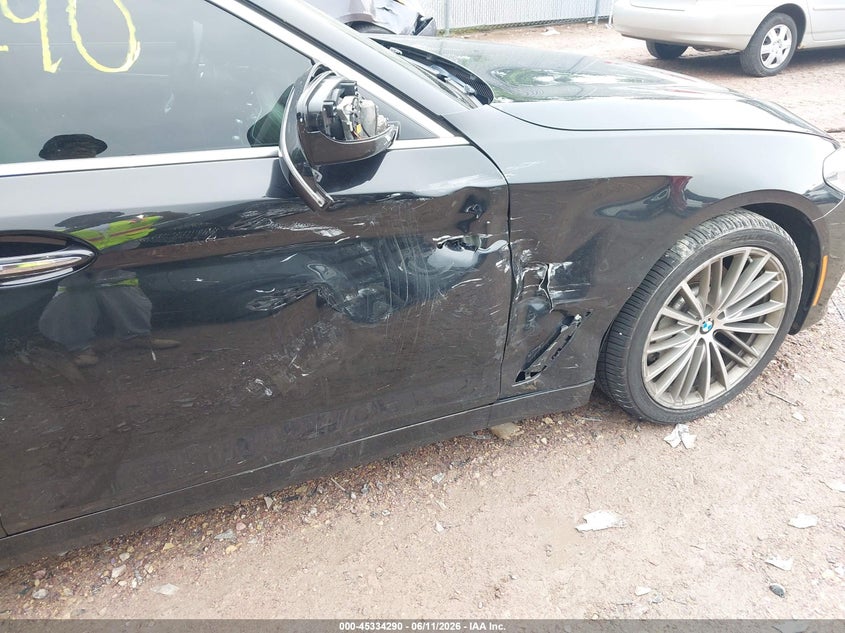 2017 BMW 5er VIN WBAJA7C37HG457730 IAAI salvage auction — RIGHT SIDE, Clear (Wisconsin), sold $4,950 on 2026-07-15 (photo 6)