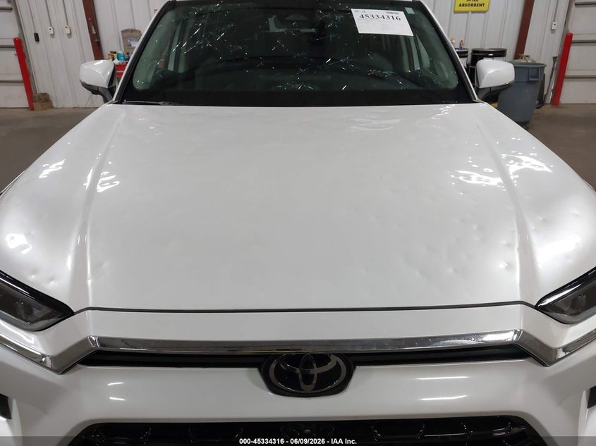 2025 Toyota Highlander VIN 5TDACAB54SS057134 IAAI salvage auction — HAIL, Salvage Title, sold $36,050 on 2026-07-28 (photo 6)