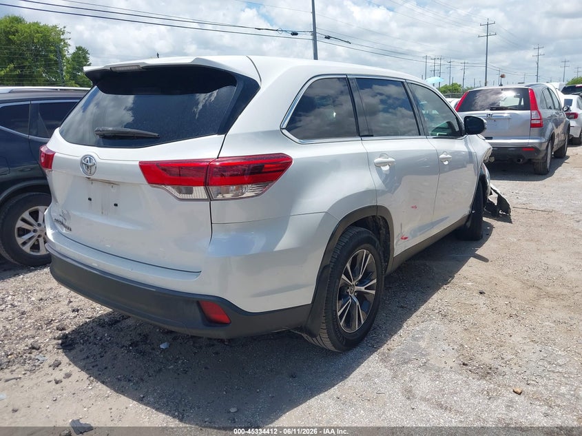 2019 Toyota Highlander VIN 5TDZARFH9KS047713 IAAI salvage auction — SIDE, Original (Texas), sold $7,000 on 2026-07-29 (photo 4)