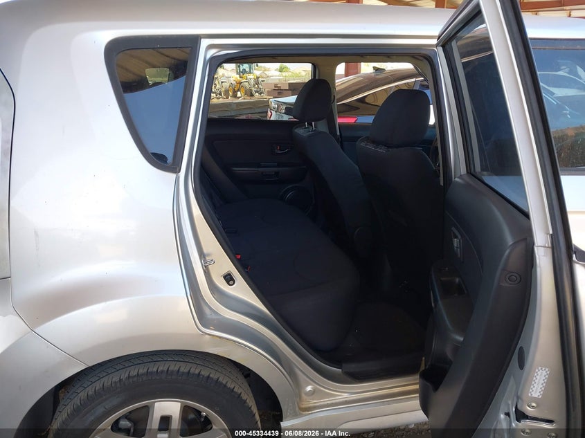 2011 Kia Soul VIN KNDJT2A24B7340351 IAAI salvage auction — NORMAL WEAR, Clear-Dealer Only (Arizona), sold $300 on 2026-07-28 (photo 8)
