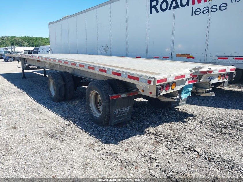 2024 Extreme trailers Flatbed semi trailer VIN 7VGAA5328R1001633 IAAI salvage auction — REAR END, Salvage (Illinois), sold $9,100 on 2026-07-29 (photo 3)