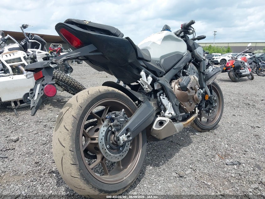 2024 Honda Cb VIN MLHRH1659R5000956 IAAI salvage auction — FRONT END, Salvage Title, sold $3,700 on 2026-07-28 (photo 4)