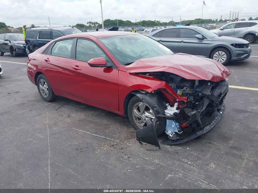 2025 Hyundai Elantra VIN KMHLL4DG8SU033421 IAAI salvage auction — FRONT END, Salvage Title, sold $3,900 on 2026-07-16 (photo 1)
