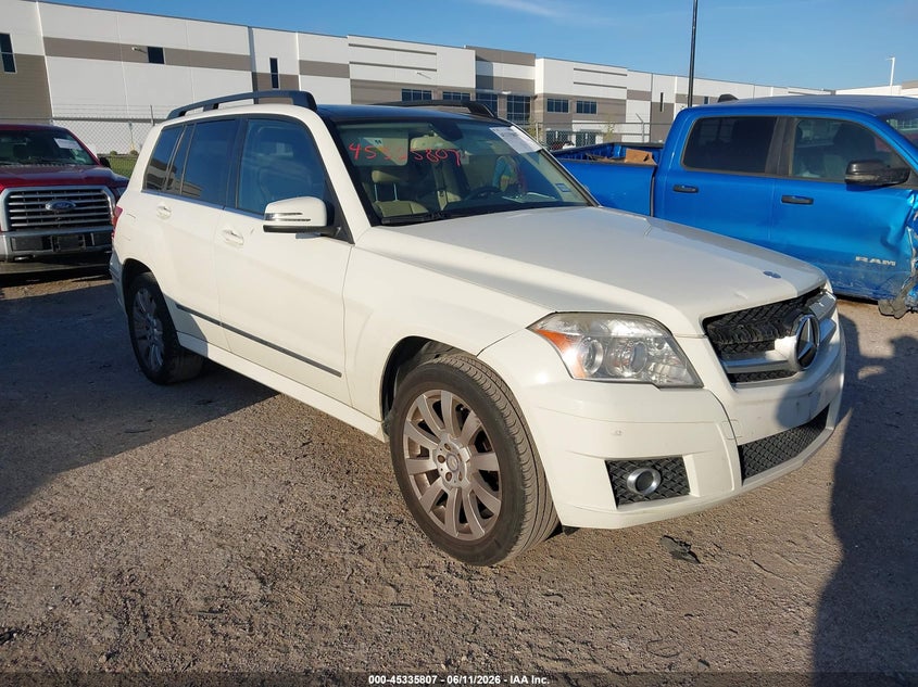 2011 Mercedes-benz Glk-klasse VIN WDCGG5GB1BF656989 IAAI salvage auction — FRONT END, Original (Texas), sold $2,300 on 2026-07-17 (photo 1)